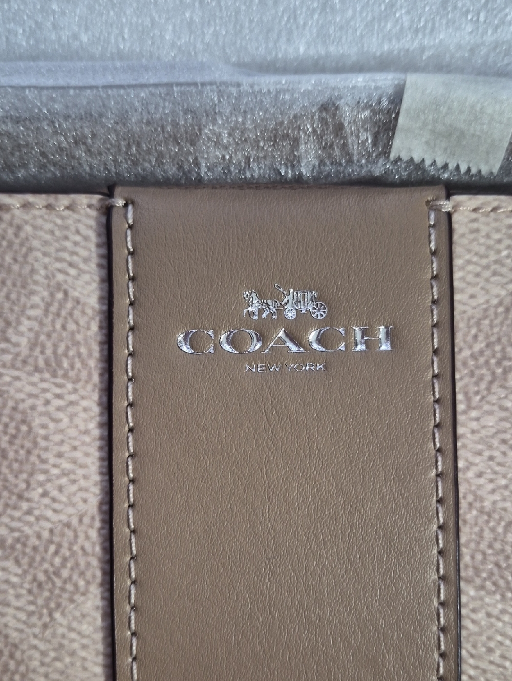 Coach Signature Wristlet NWT - Picture 9 of 9